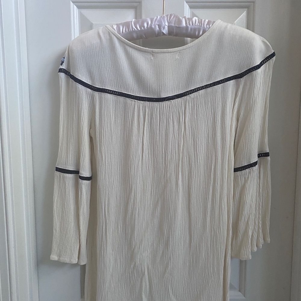 BOHO style embroidered top. - Picture 4 of 4